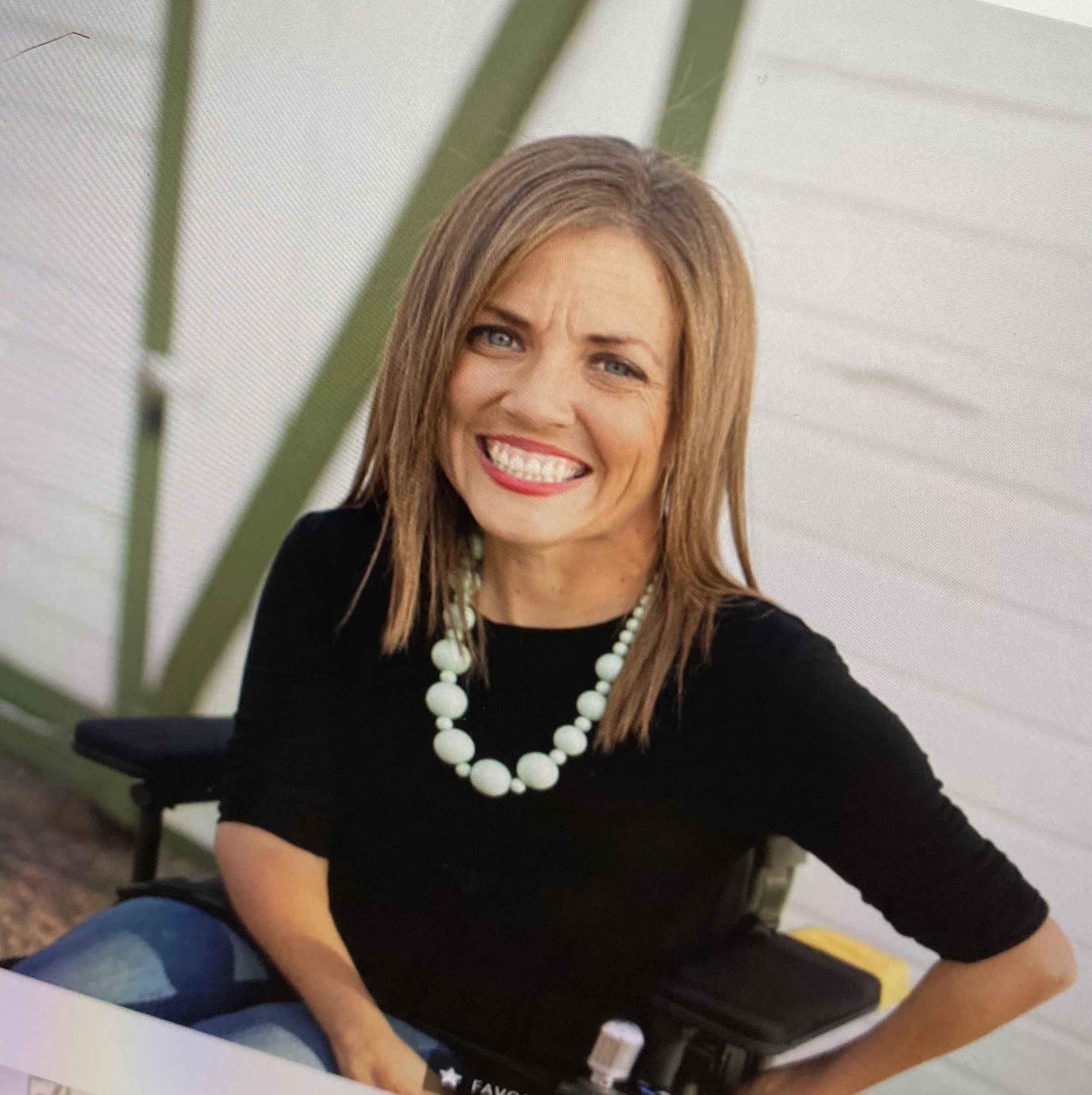 Chanda Hinton Headshot